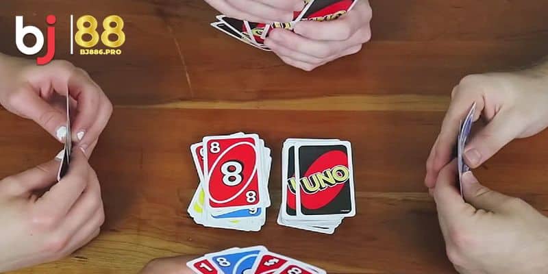 Game bài Uno rất phổ biến với giới trẻ