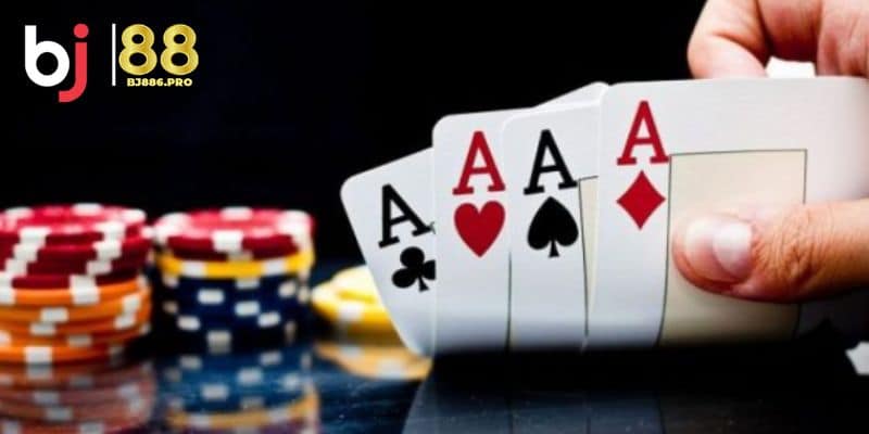 Game bài tứ quý Át trong tiến lên là gì?
